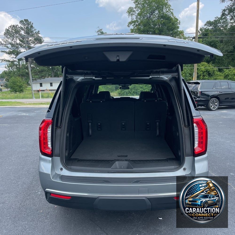 2023 GMC Yukon XL SLT