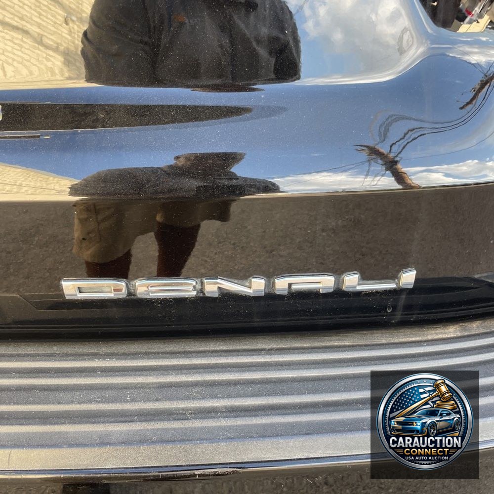 2022 GMC Yukon XL Denali