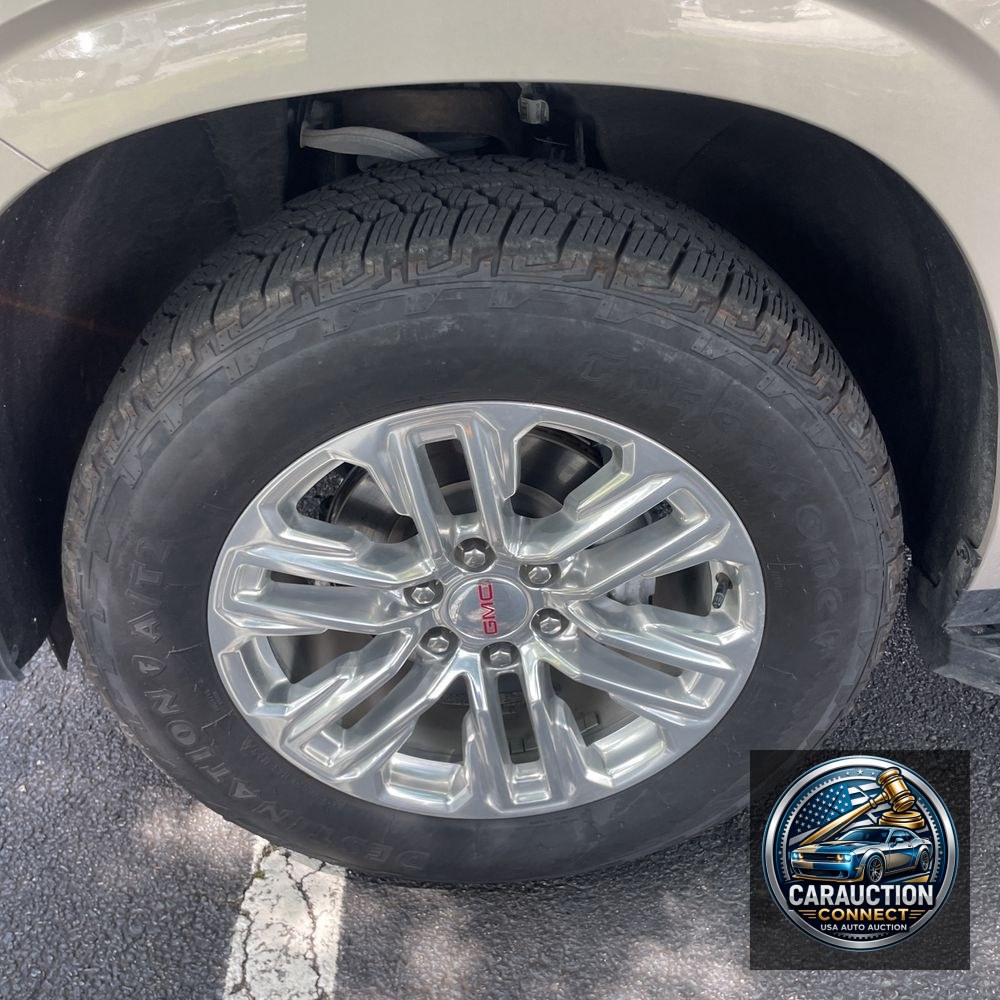 2023 GMC Yukon SLT