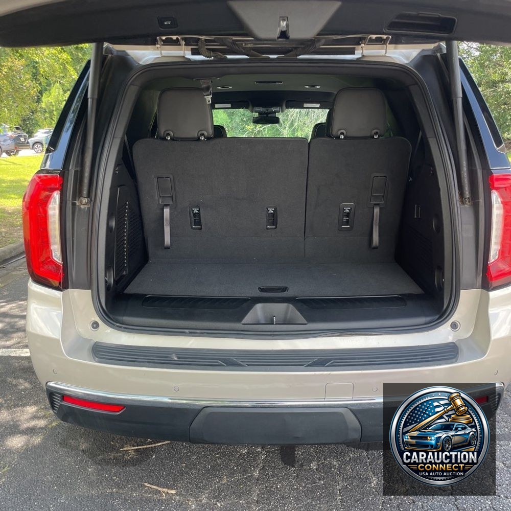 2023 GMC Yukon SLT