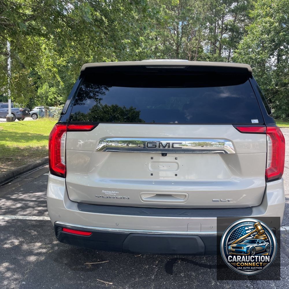 2023 GMC Yukon SLT