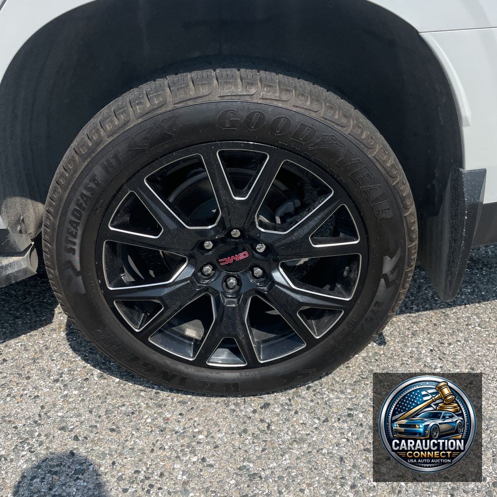 2023 GMC Yukon SLT