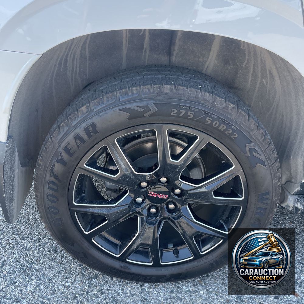2023 GMC Yukon SLT