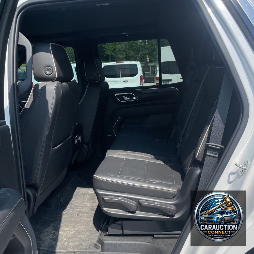 2023 GMC Yukon SLT