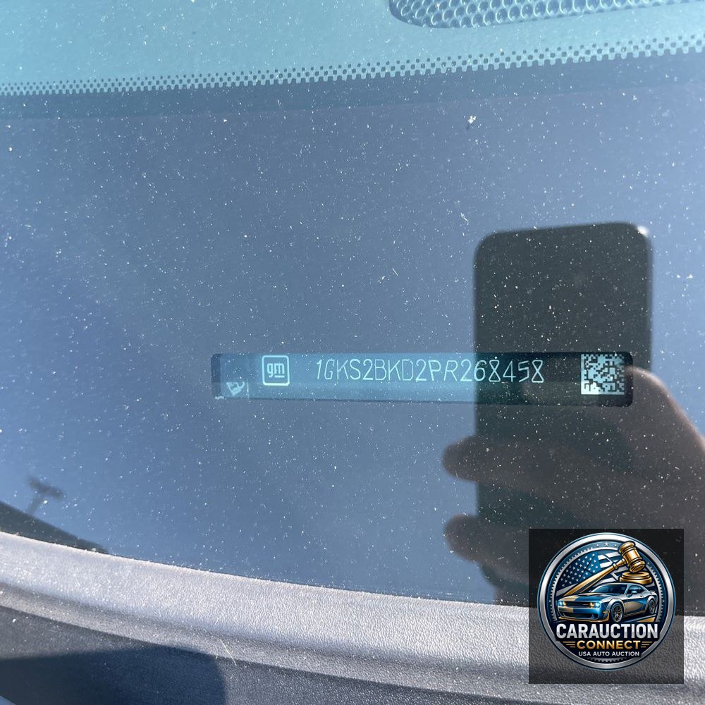 2023 GMC Yukon SLT