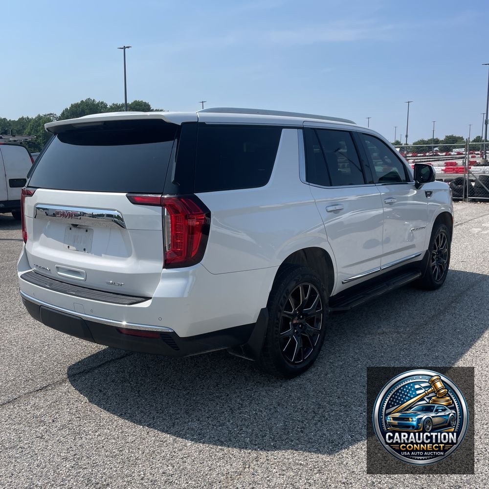 2023 GMC Yukon SLT