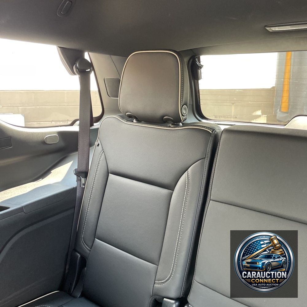 2023 GMC Yukon SLT
