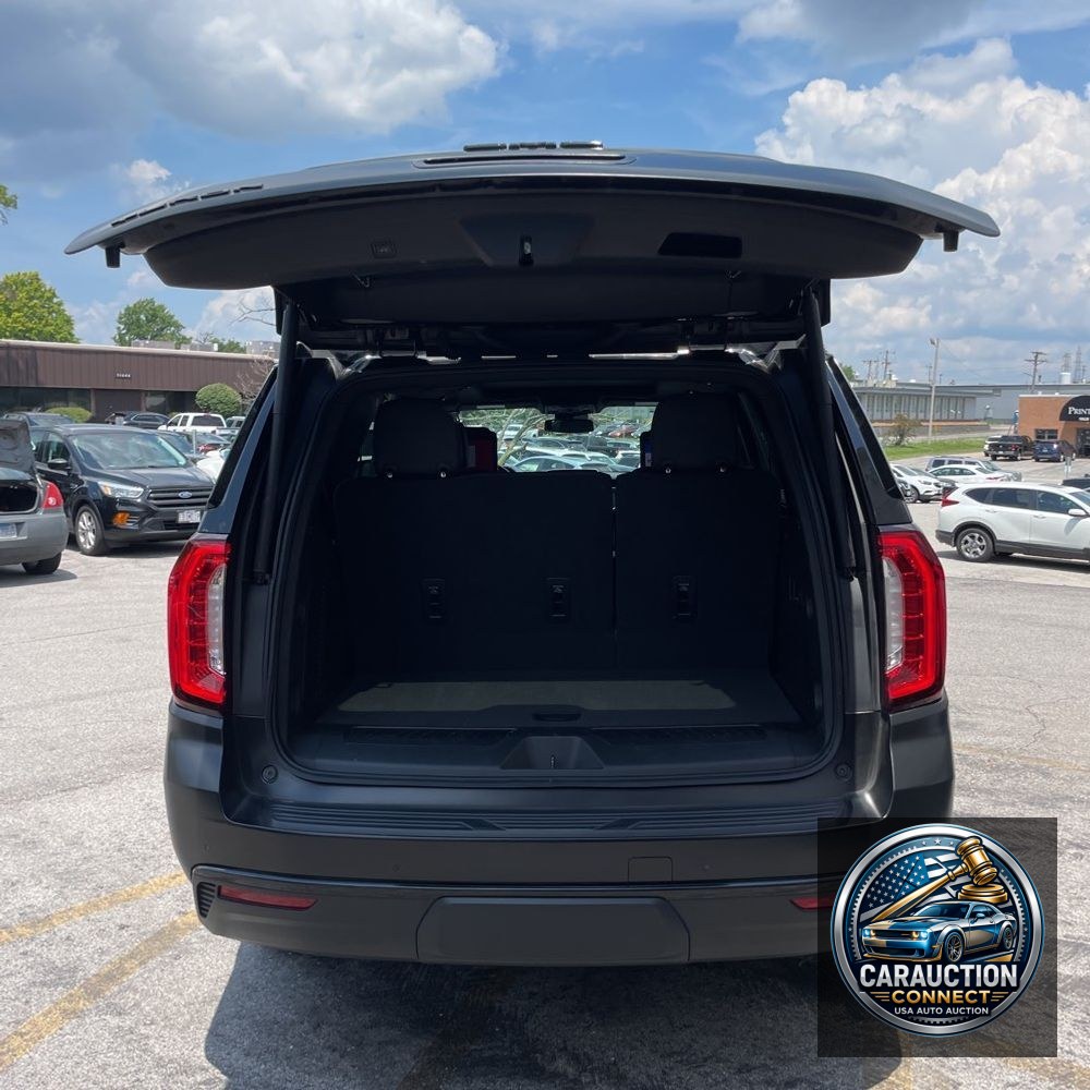 2023 GMC Yukon SLT