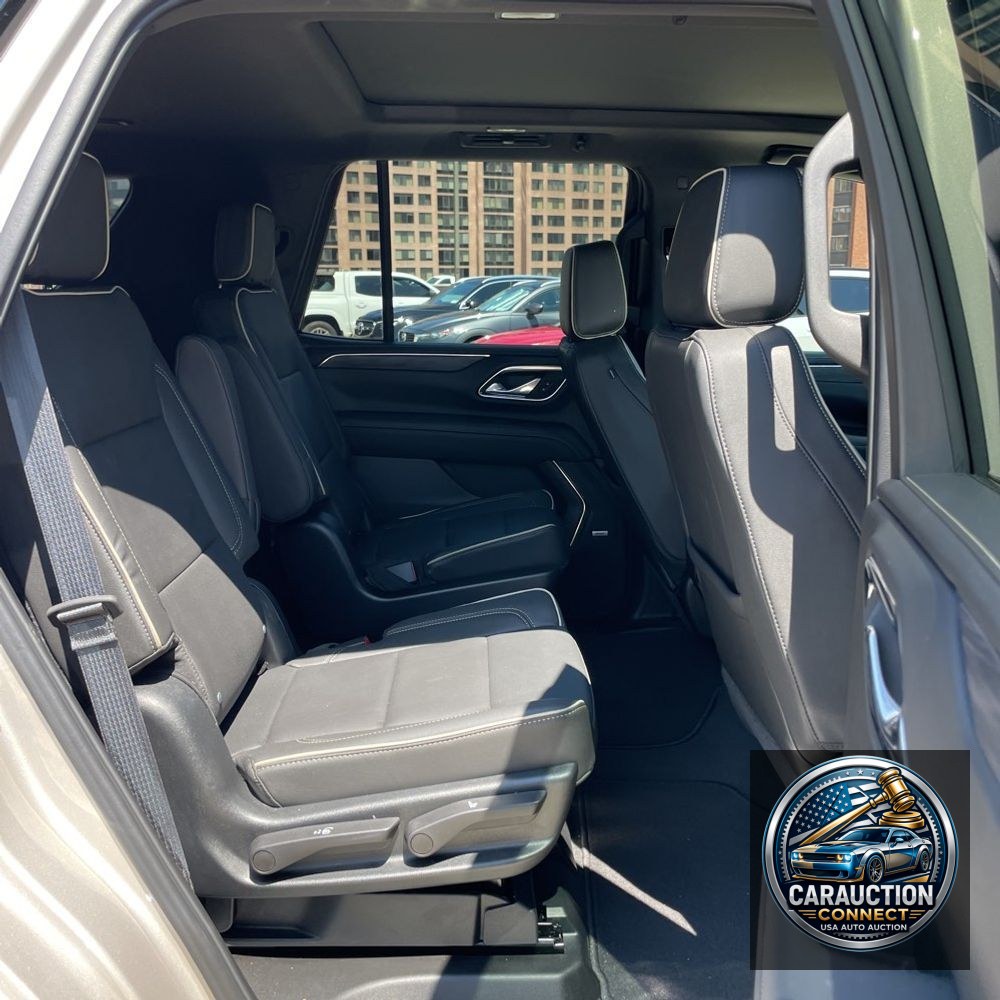 2023 GMC Yukon SLT