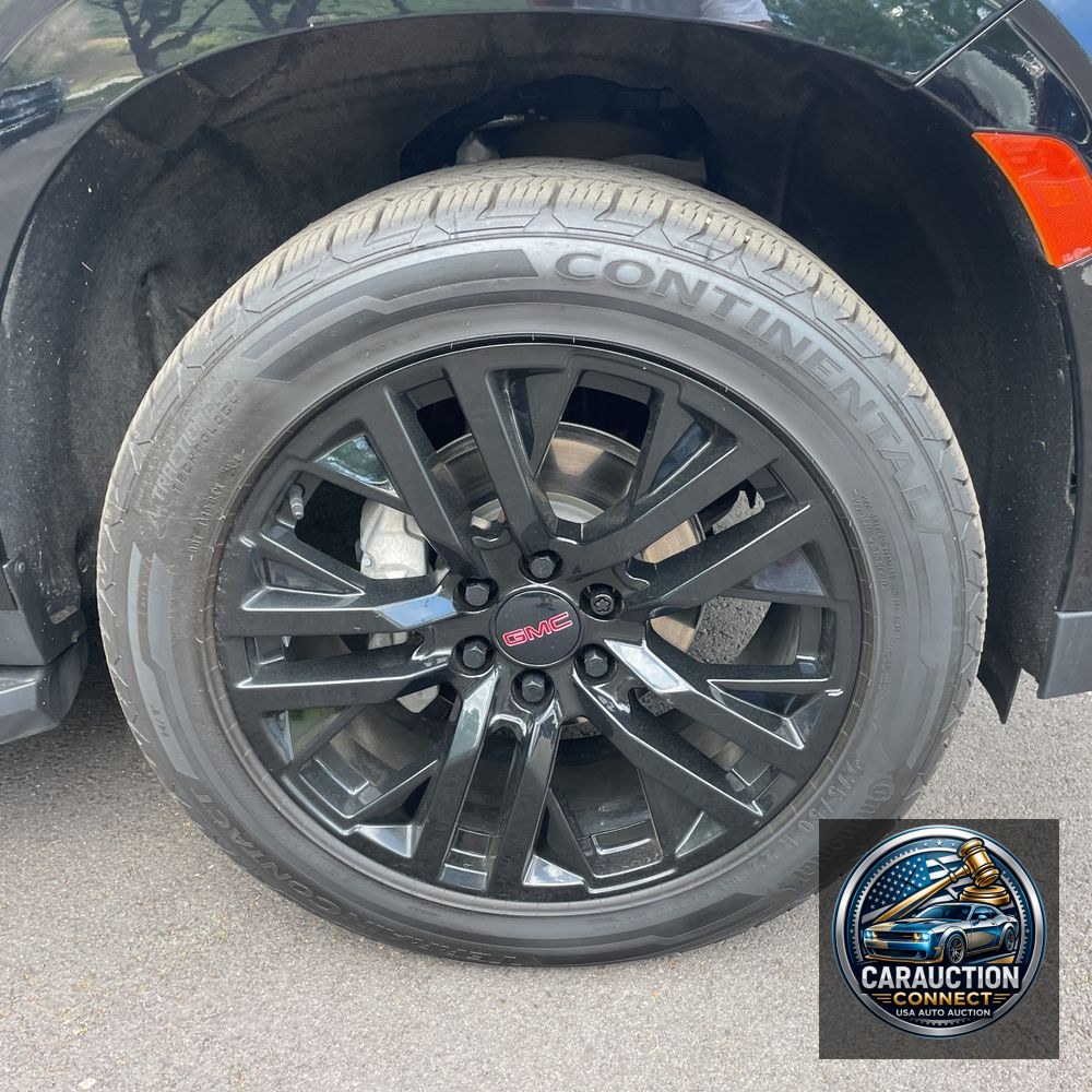 2023 GMC Yukon SLT