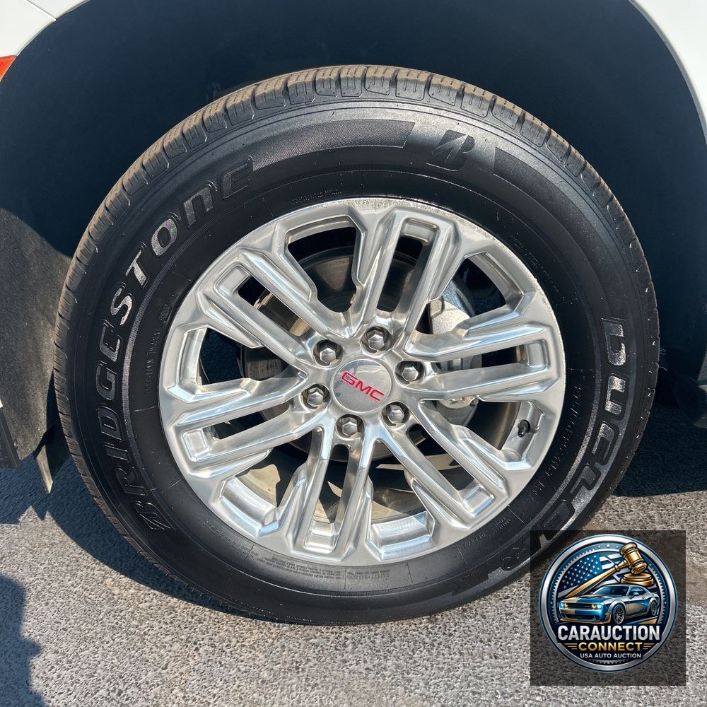 2022 GMC Yukon SLT