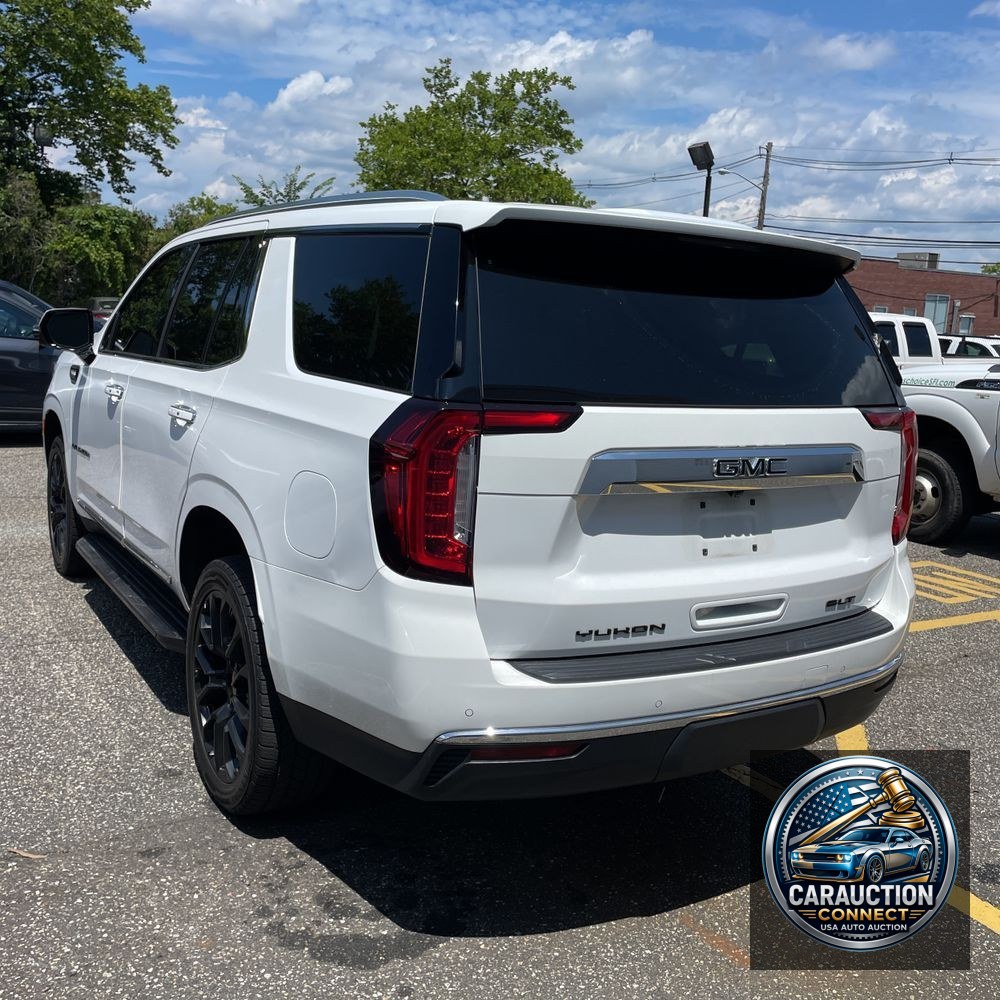 2022 GMC Yukon SLT