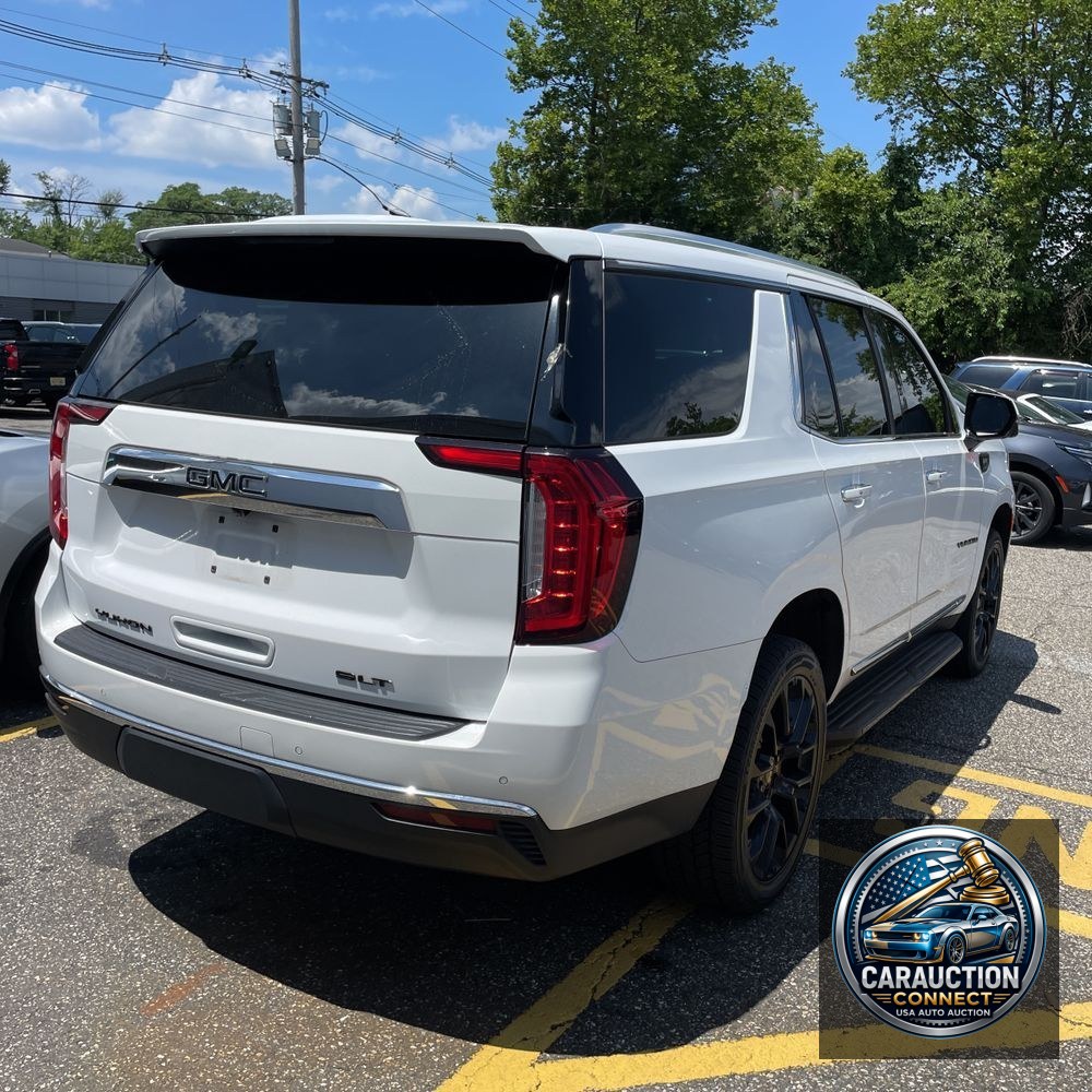 2022 GMC Yukon SLT