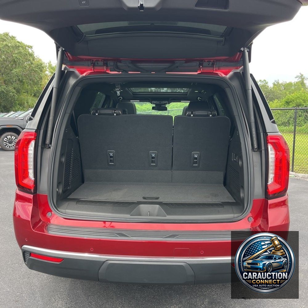 2023 GMC Yukon SLT