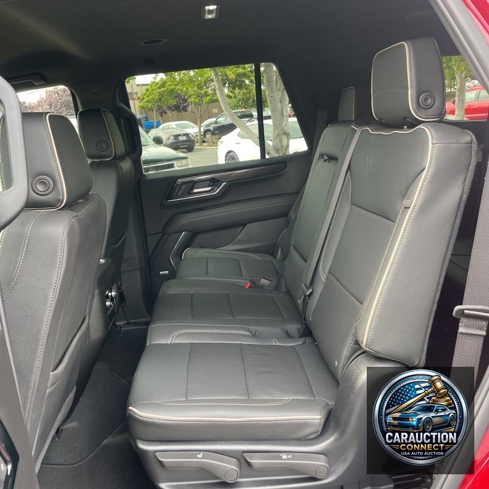 2025 GMC Yukon Elevation