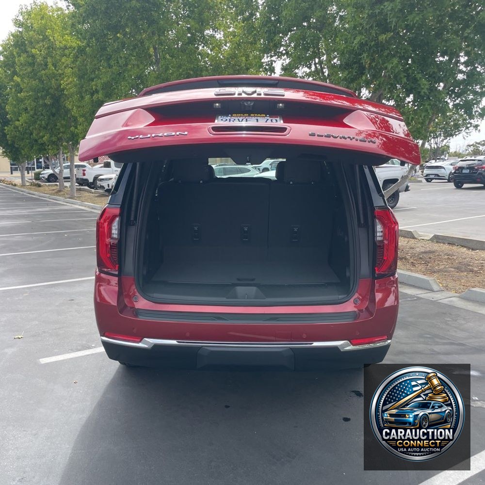 2025 GMC Yukon Elevation