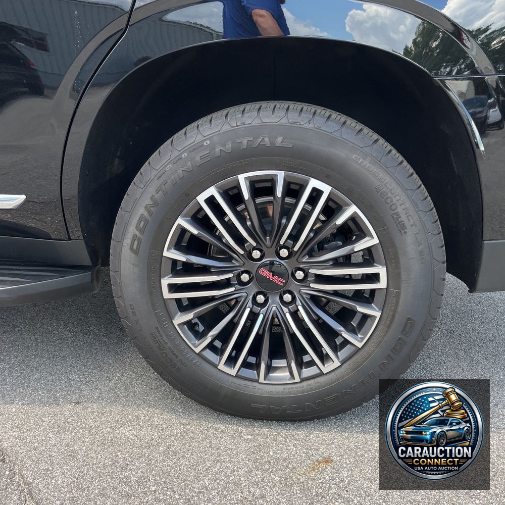 2025 GMC Yukon Elevation