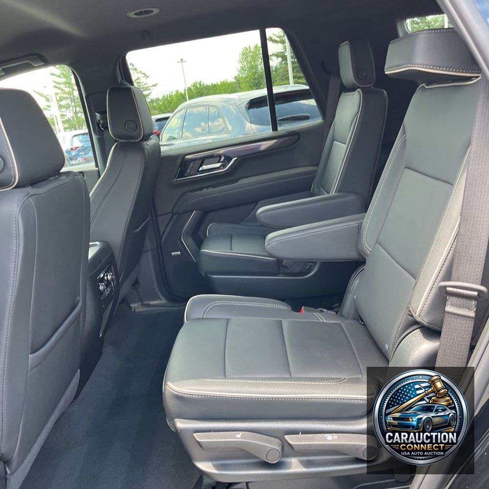 2025 GMC Yukon Elevation
