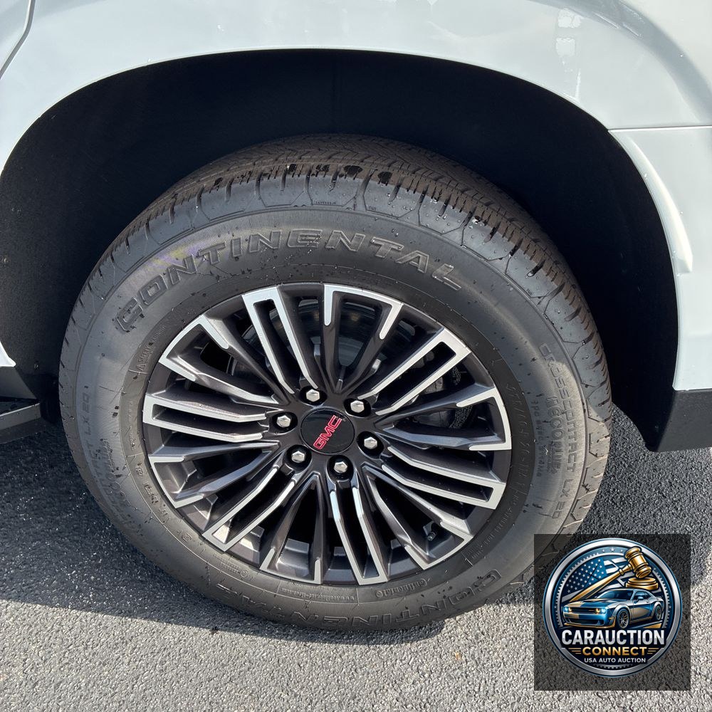2025 GMC Yukon Elevation