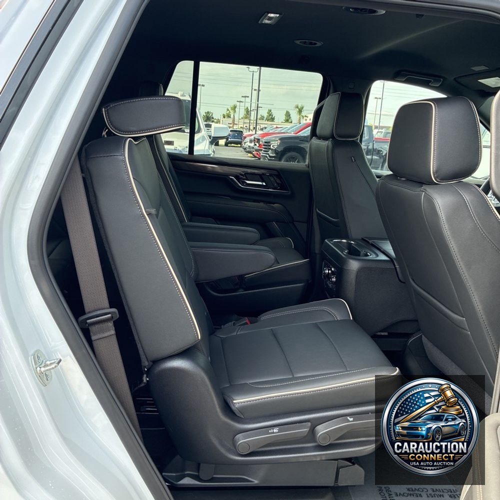 2025 GMC Yukon Elevation