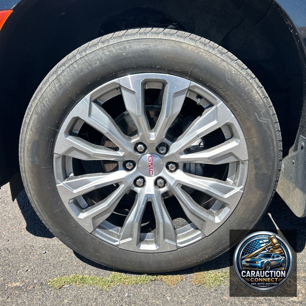 2022 GMC Yukon Denali