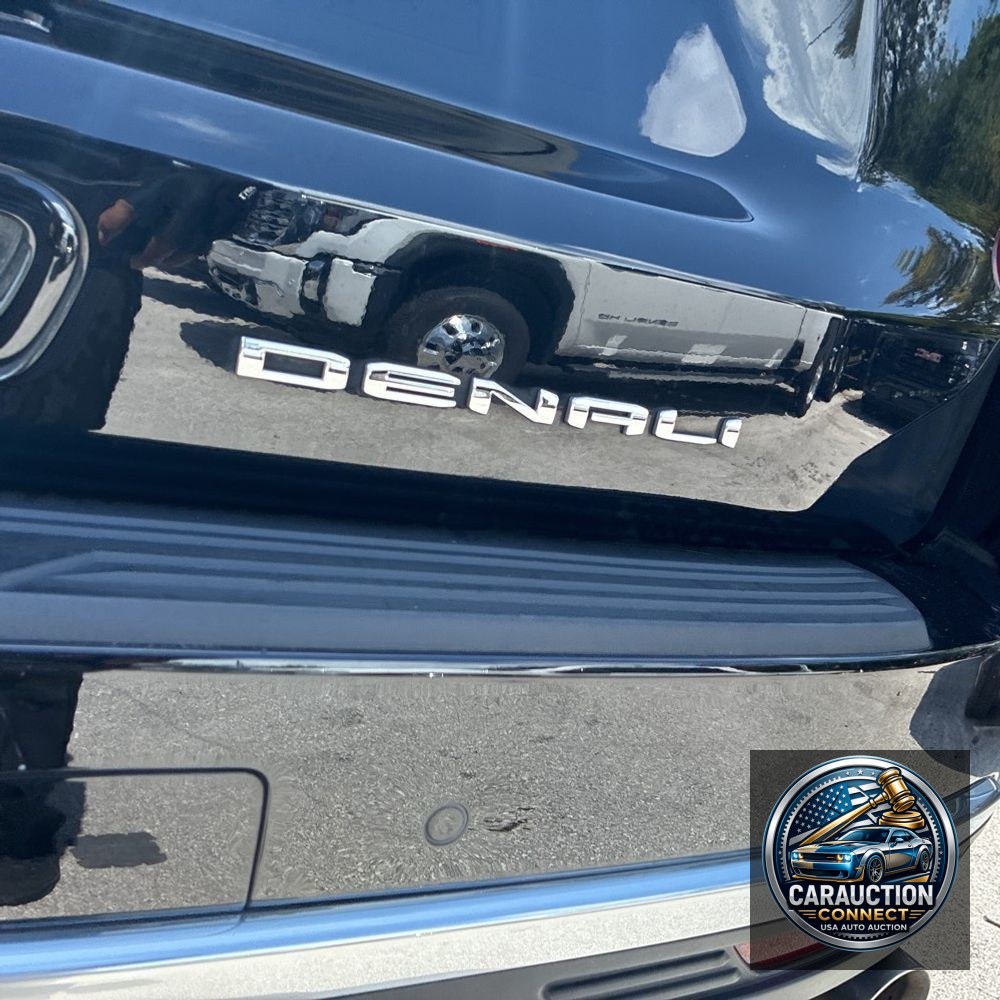 2023 GMC Yukon Denali