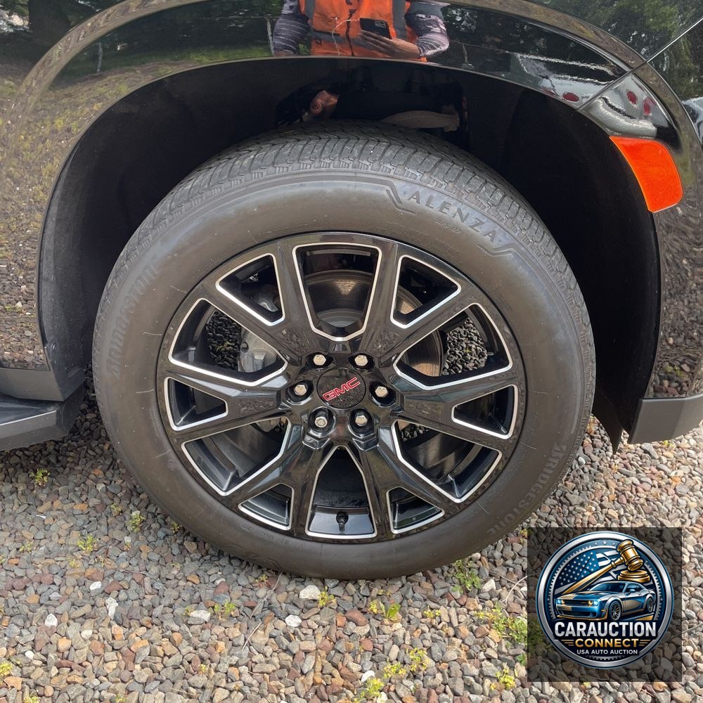 2023 GMC Yukon Denali