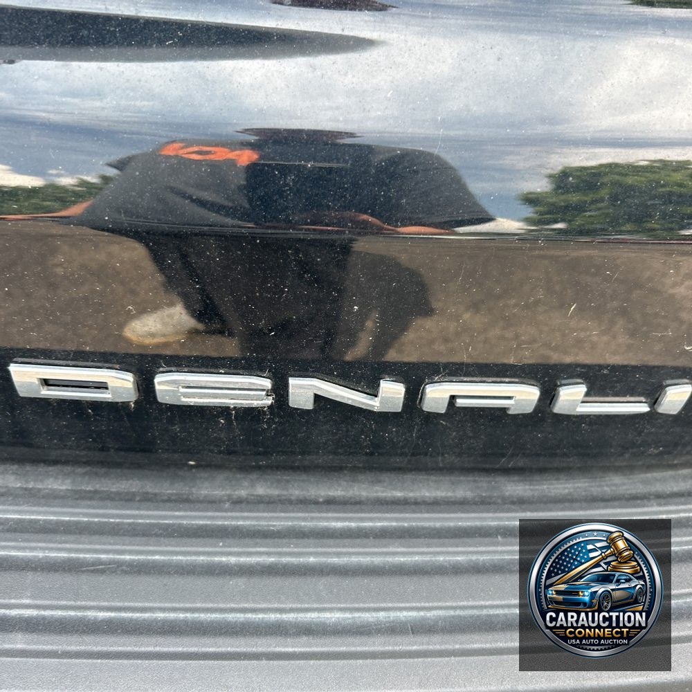2023 GMC Yukon Denali