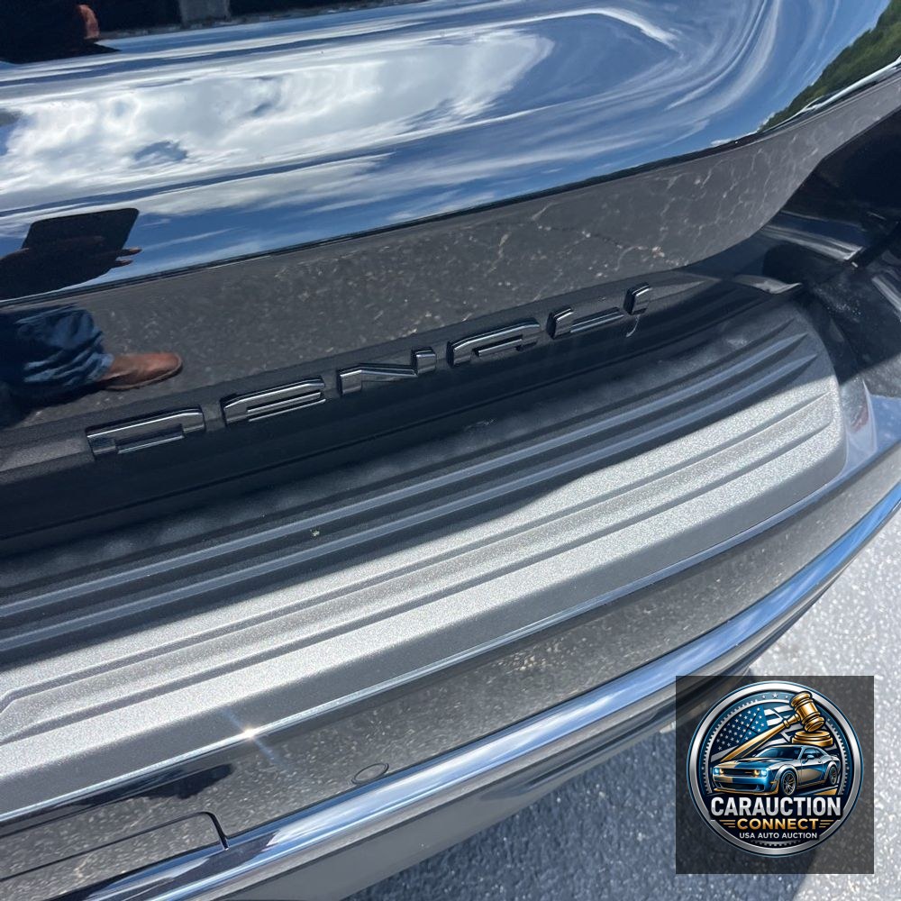 2024 GMC Yukon Denali Ultimate