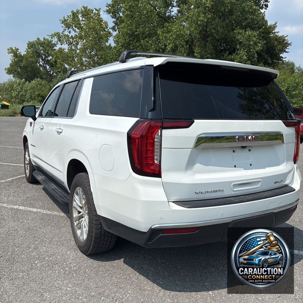 2022 GMC Yukon XL SLT