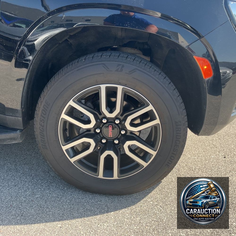 2023 GMC Yukon XL AT4