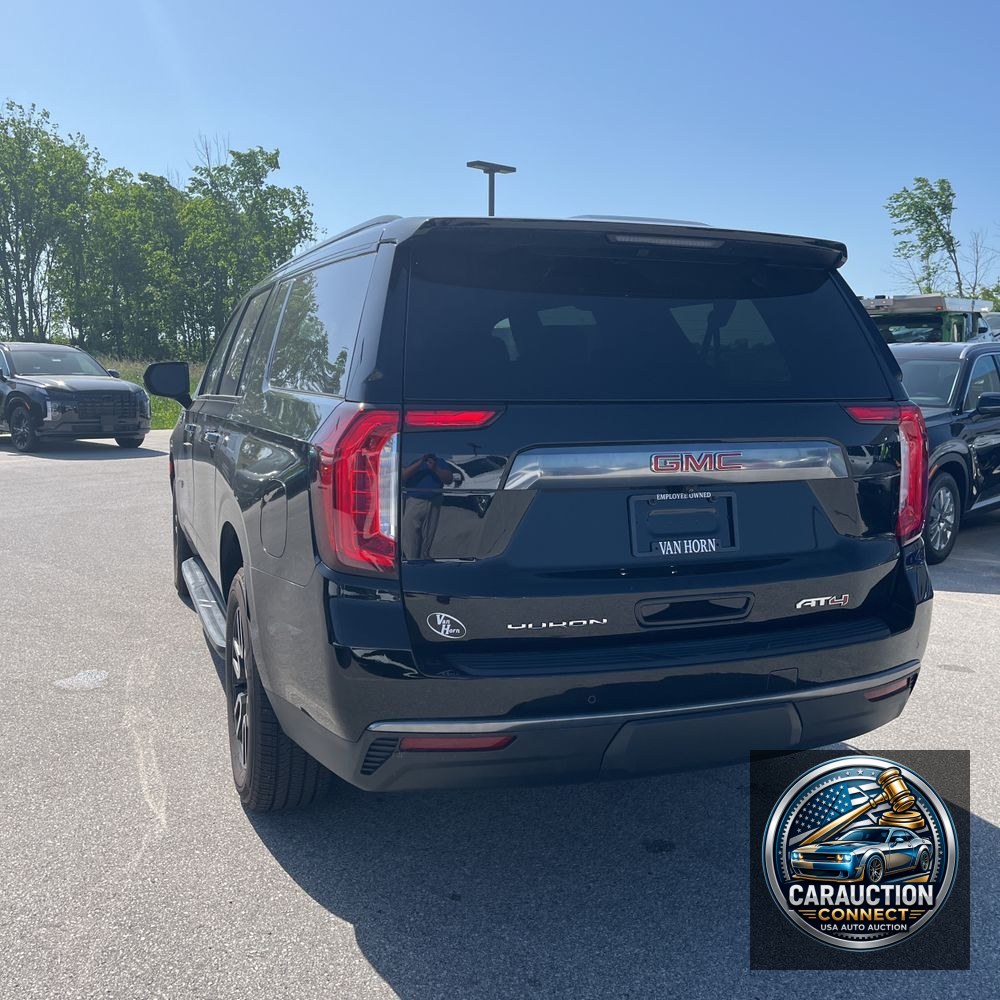 2023 GMC Yukon XL AT4