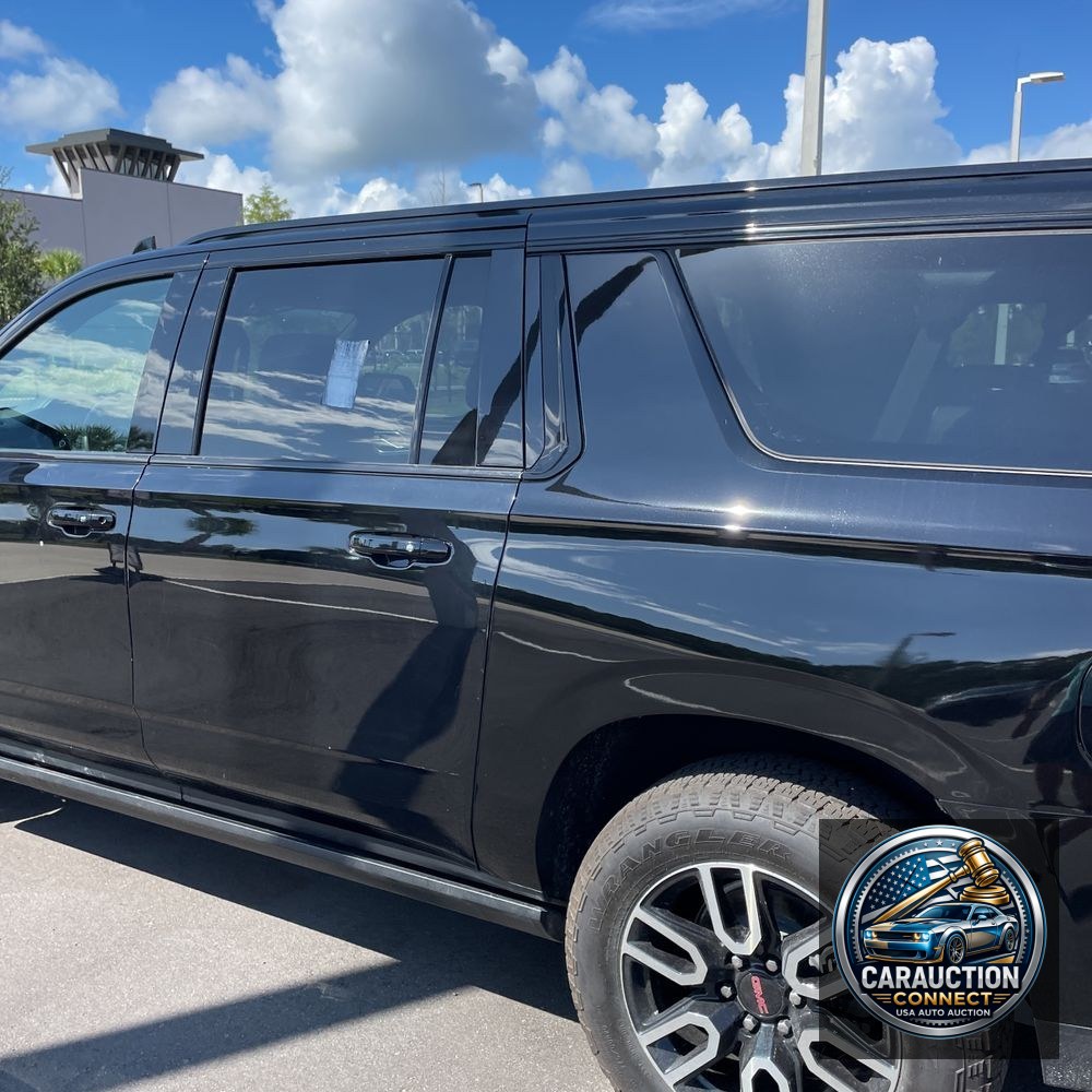 2022 GMC Yukon XL AT4