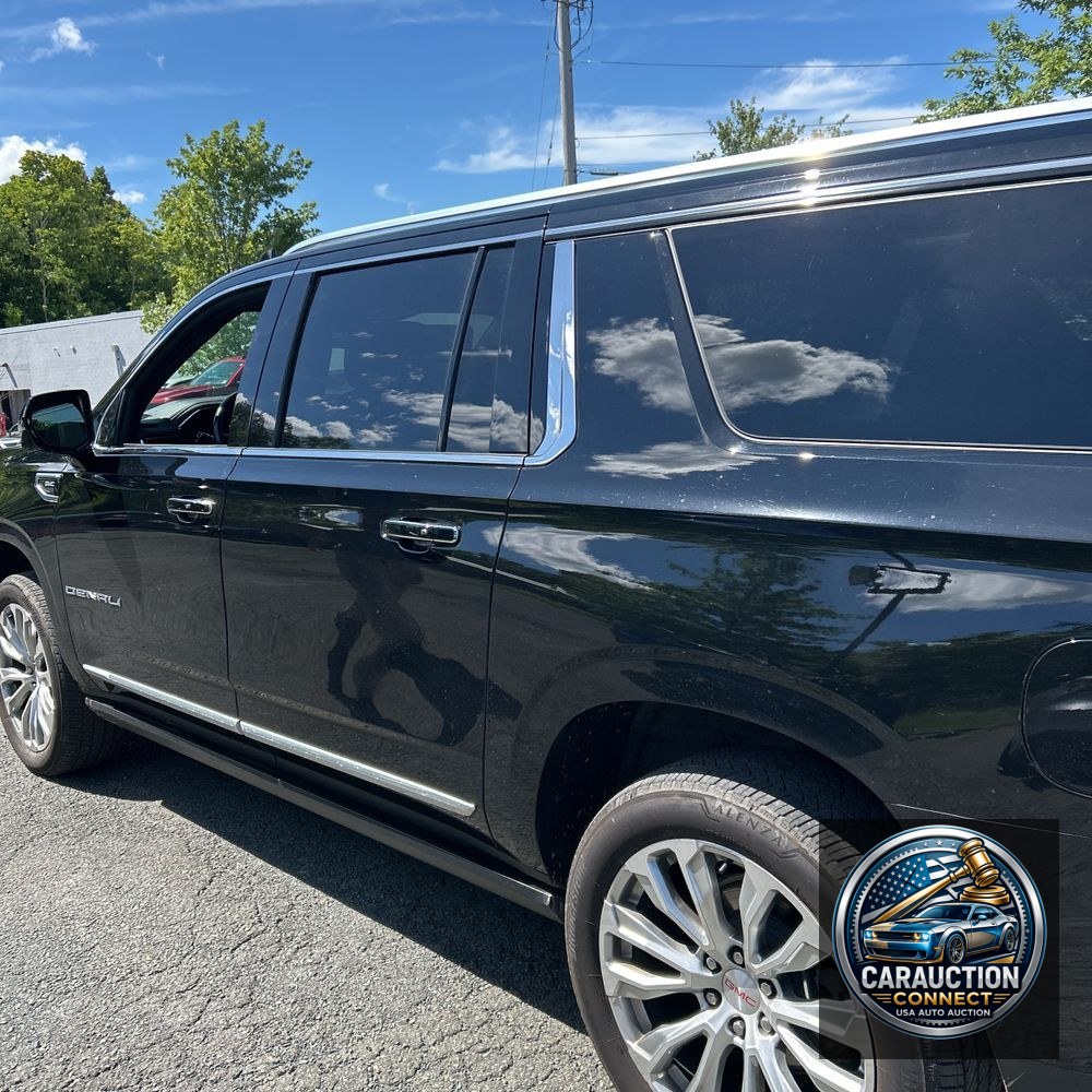 2023 GMC Yukon XL Denali