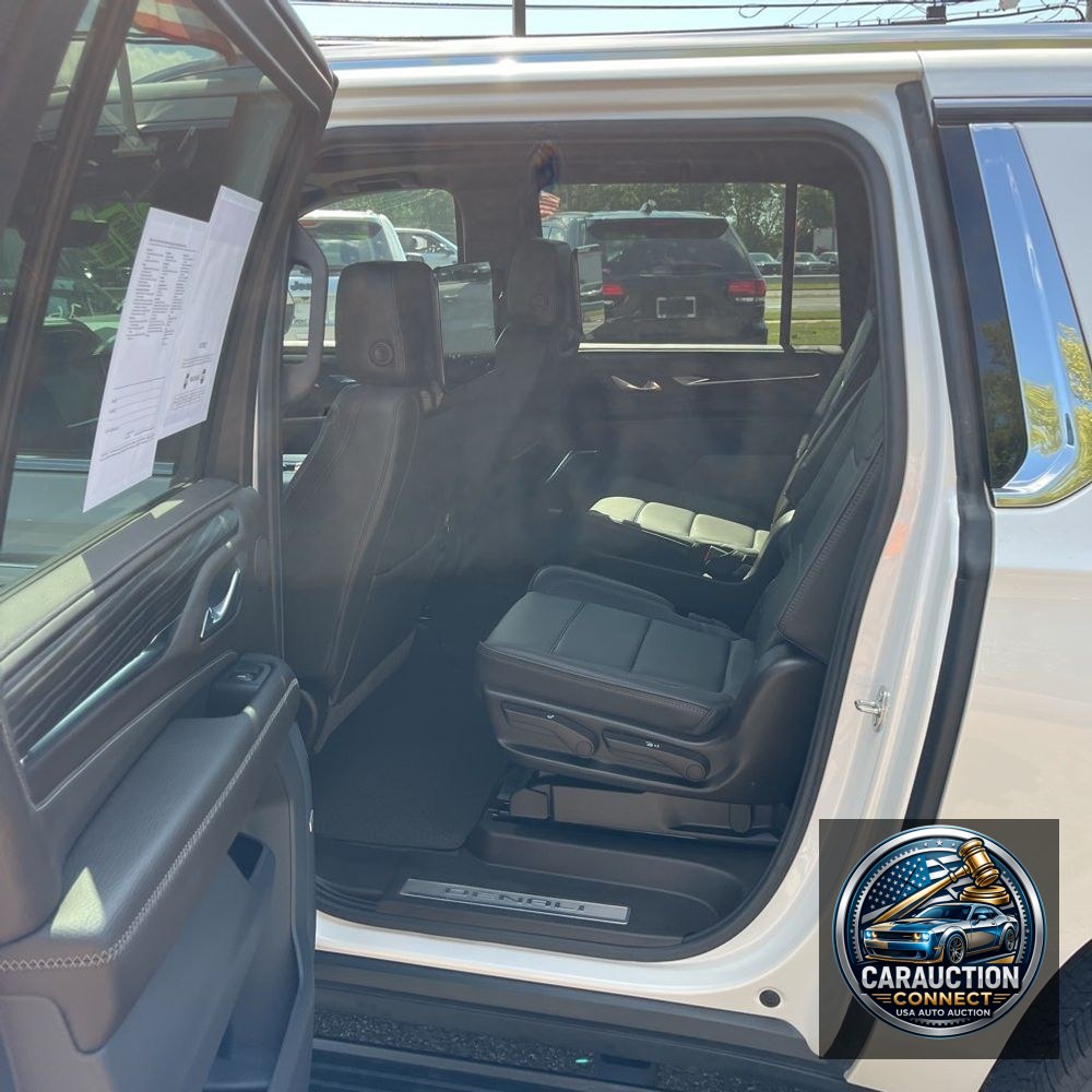 2023 GMC Yukon XL Denali
