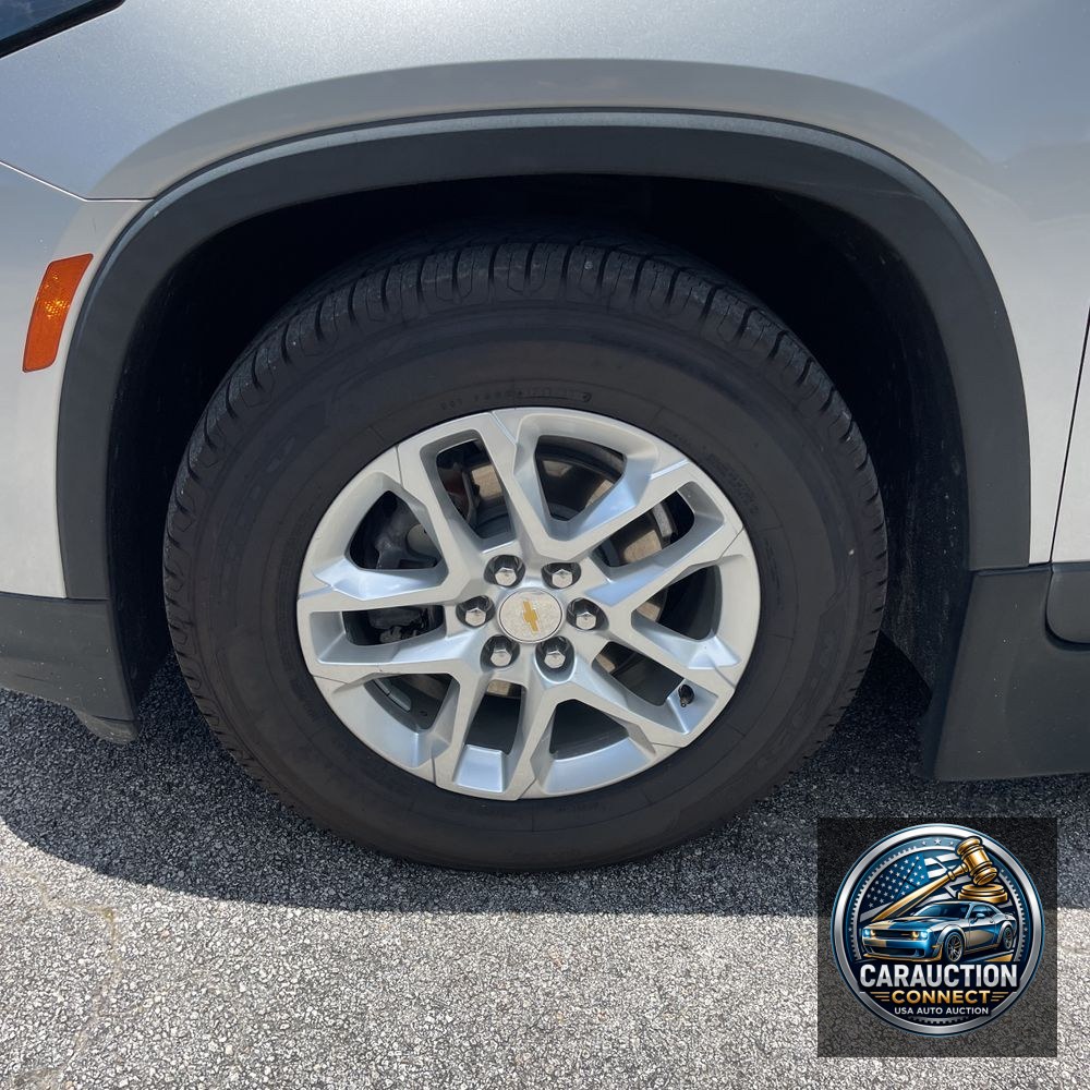 2022 Chevrolet Traverse LS