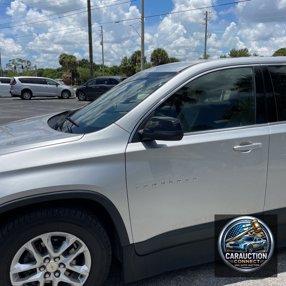 2022 Chevrolet Traverse LS