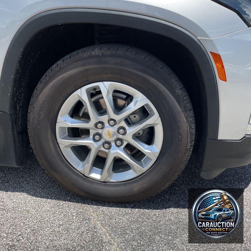 2022 Chevrolet Traverse LS