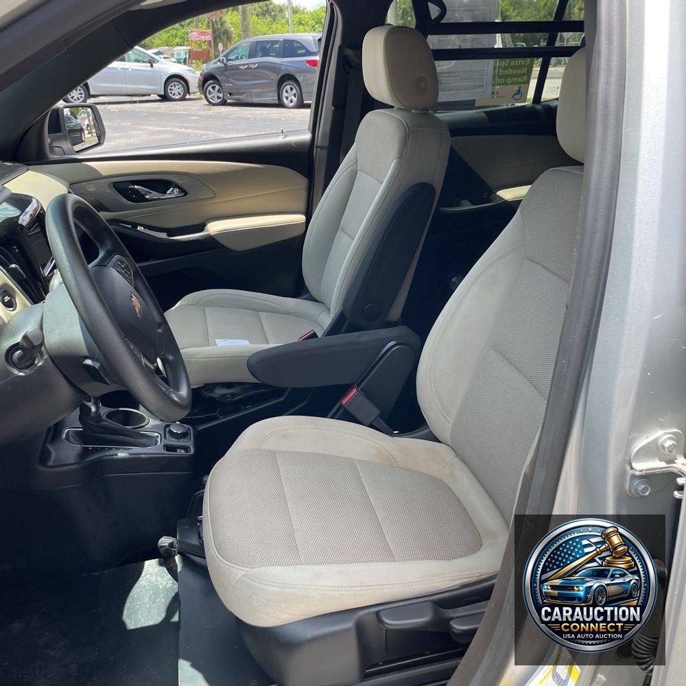 2022 Chevrolet Traverse LS