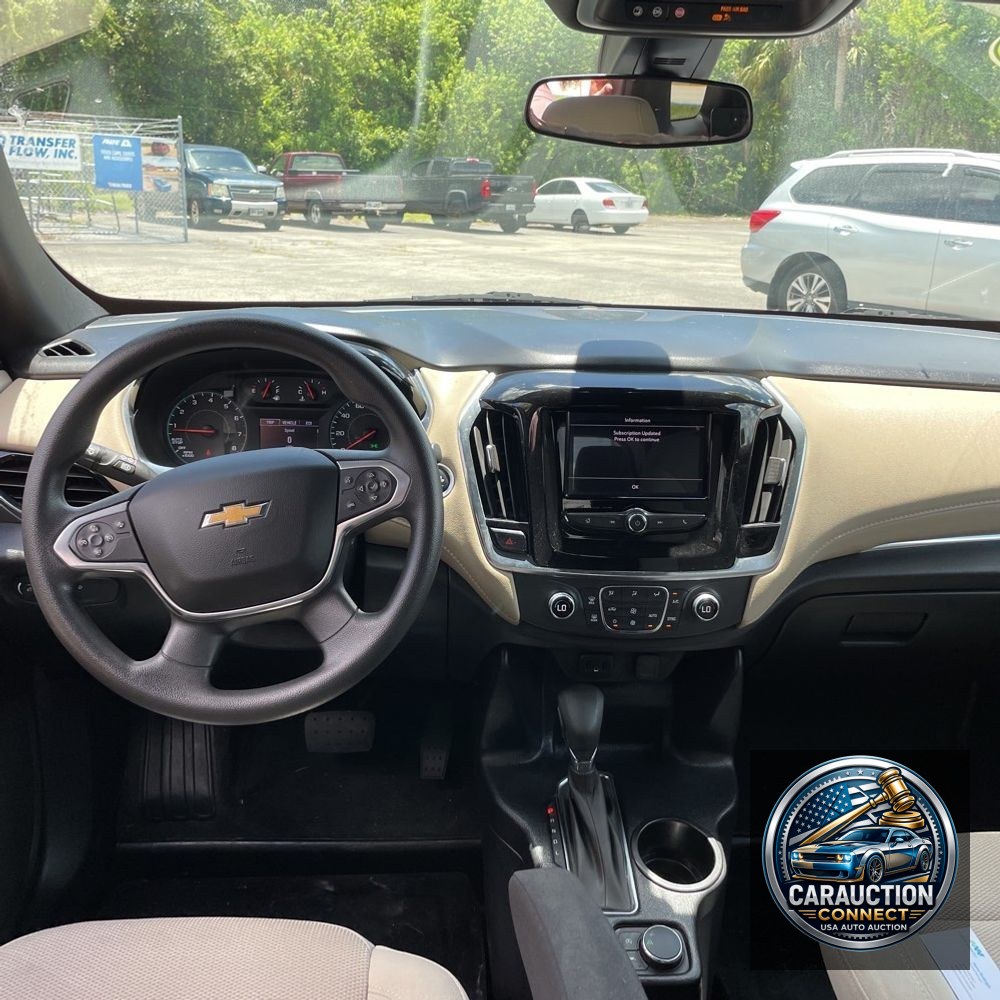 2022 Chevrolet Traverse LS