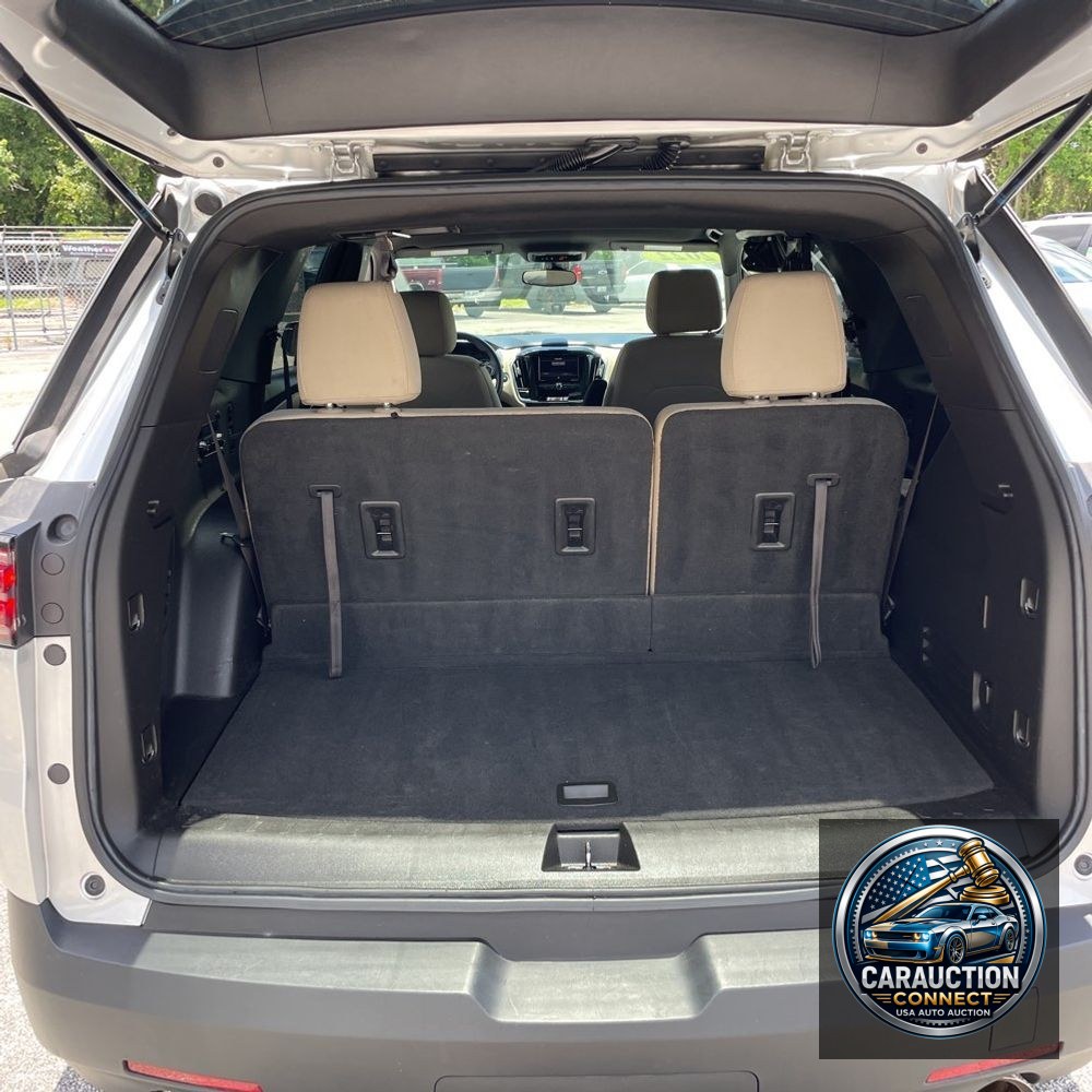 2022 Chevrolet Traverse LS