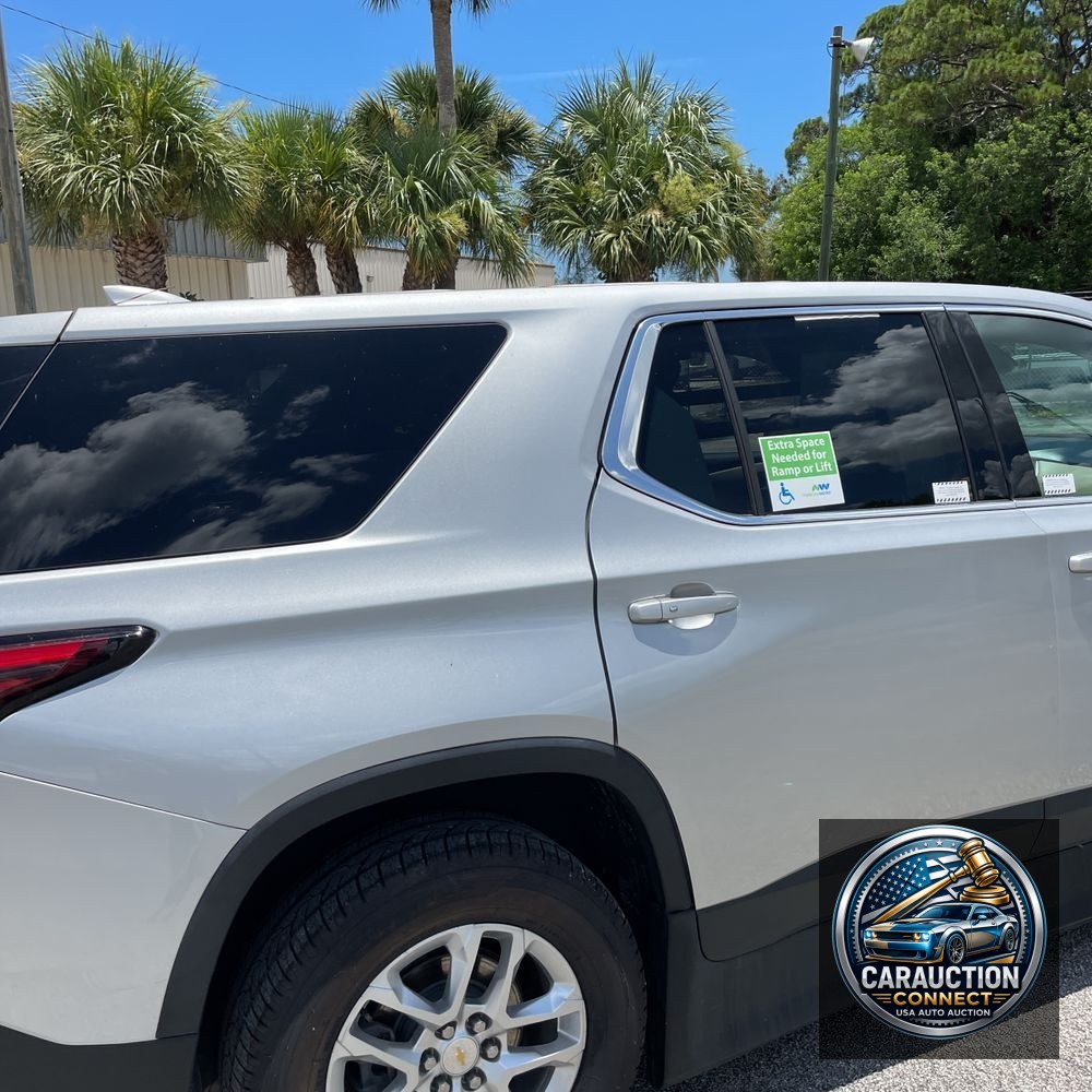 2022 Chevrolet Traverse LS