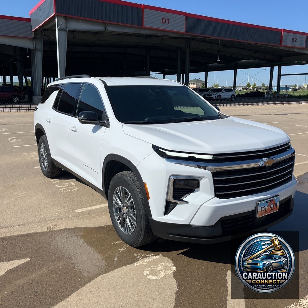 2024 Chevrolet Traverse LT