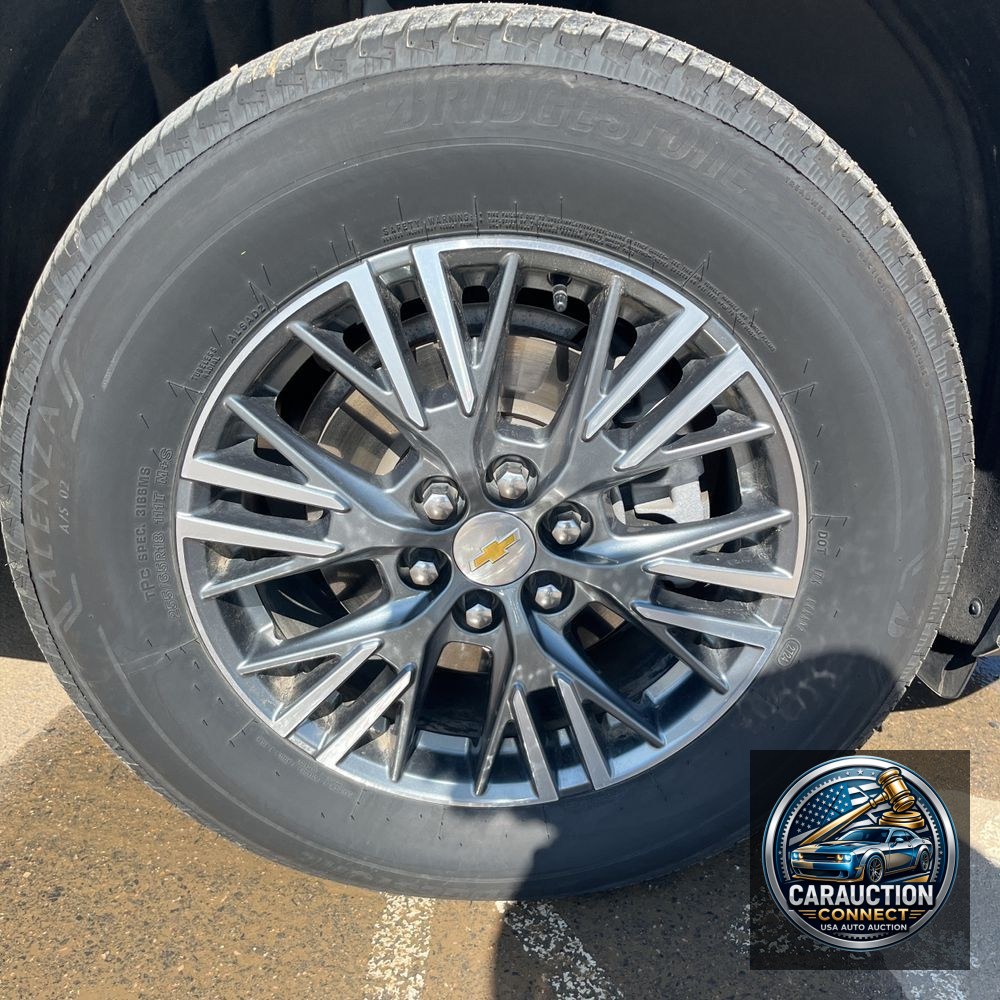 2024 Chevrolet Traverse LT