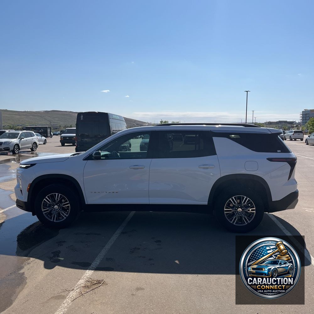 2024 Chevrolet Traverse LT