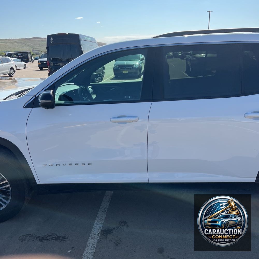 2024 Chevrolet Traverse LT