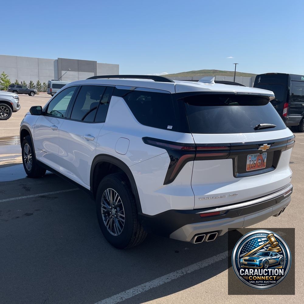 2024 Chevrolet Traverse LT