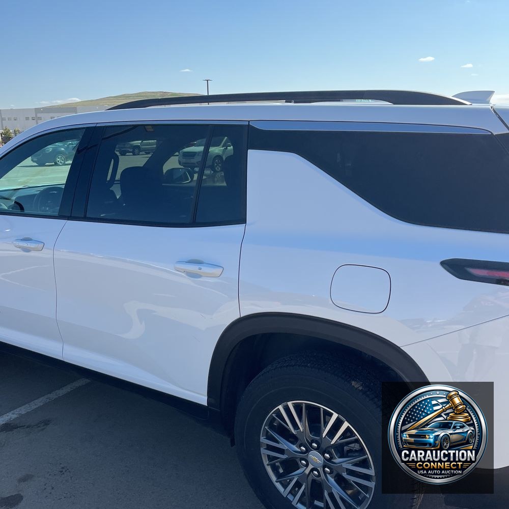 2024 Chevrolet Traverse LT