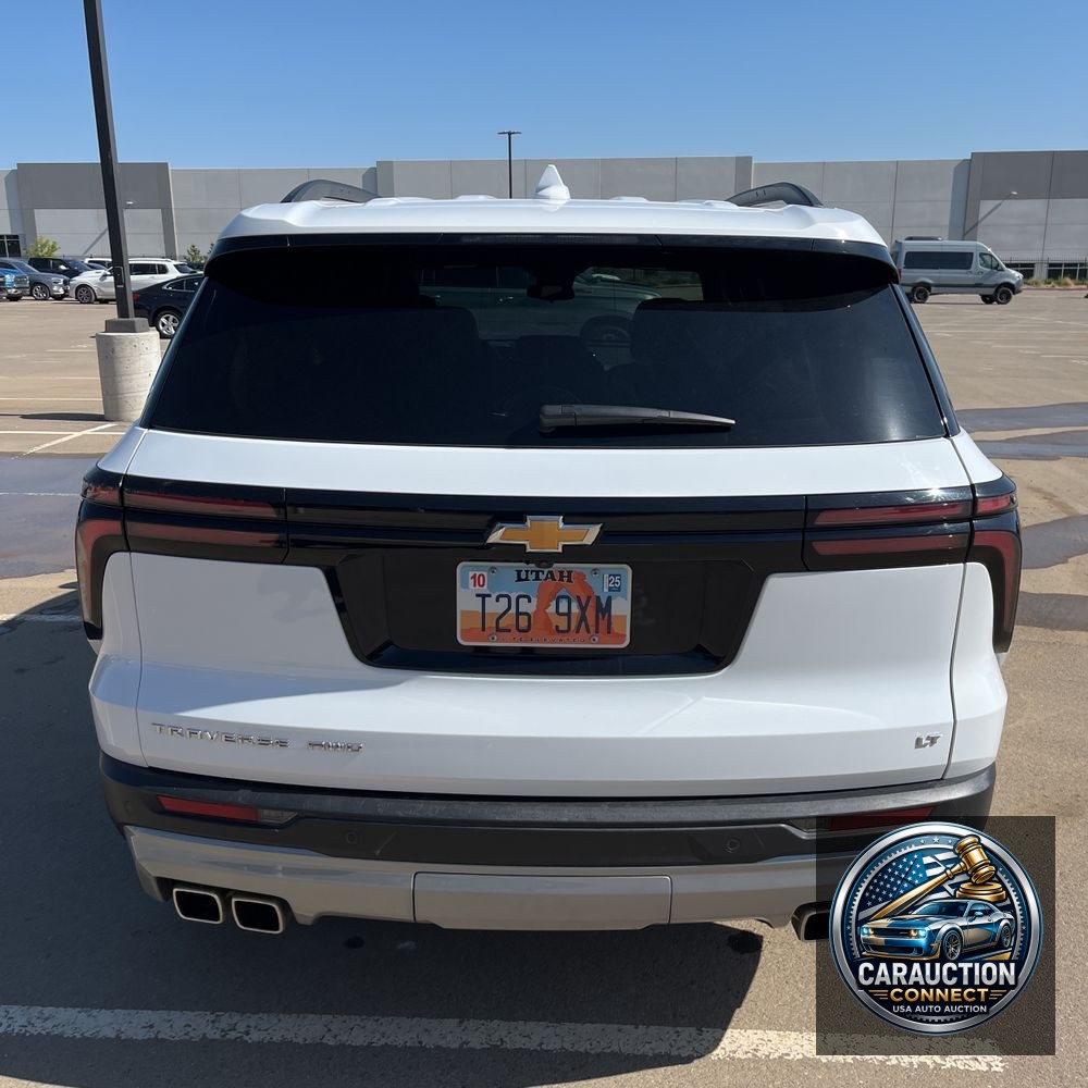 2024 Chevrolet Traverse LT