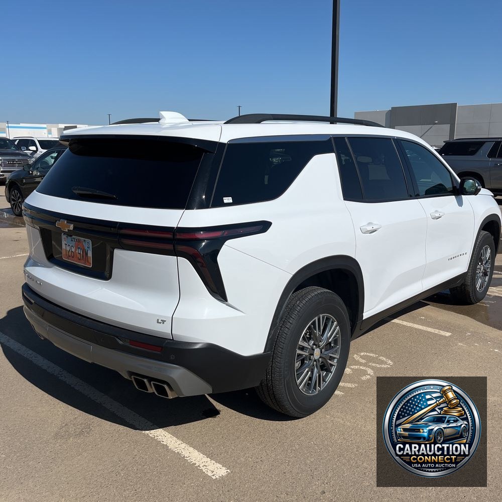 2024 Chevrolet Traverse LT
